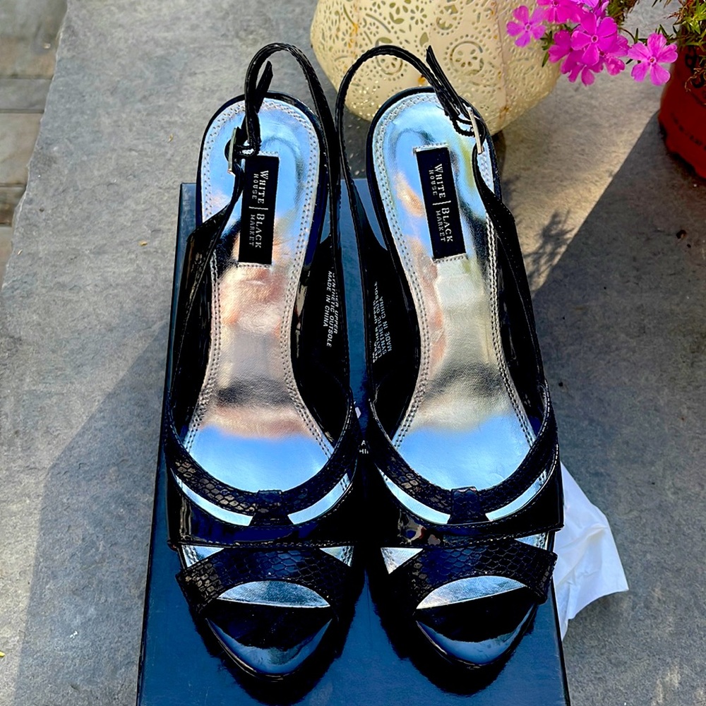 White House black market, size 8 , 3.5 inch sling back heels.  Never worn!!